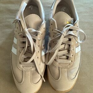 adidas beige/tan shoes, barely worn